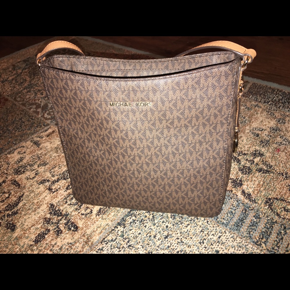 Michael Kors purse
